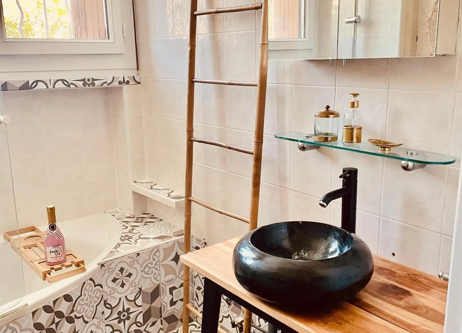 Apartment Appartement Jardin Jacuzzi Aix-en-Provence France